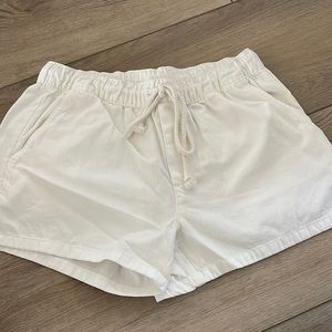 Aerie white shorts